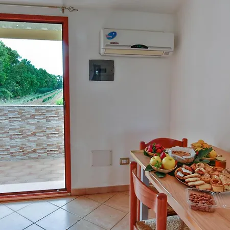 Farm stay I Doni Del Mandorlo *